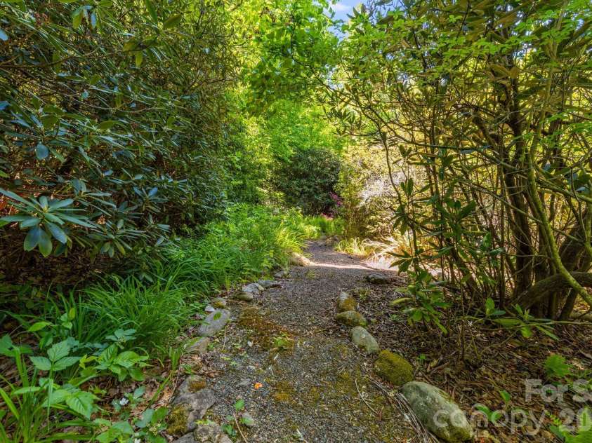 45 Echo Hills Drive, Fairview, NC 28730.  MLS# CAR4381421, YatesRealty ID 23030. 