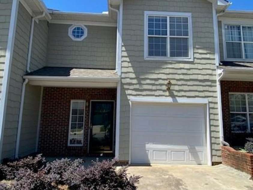 112 Sunridge Drive, Mooresville, NC 28117.  MLS# CAR4382601, YatesRealty ID 23033. 