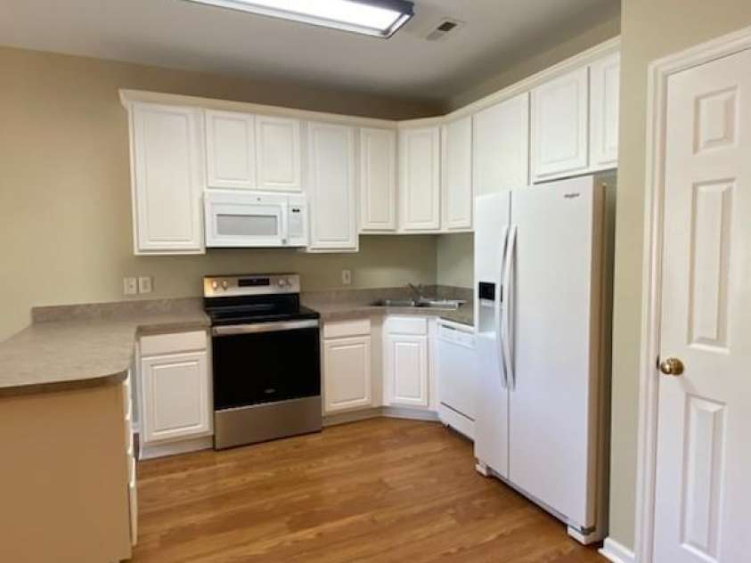 112 Sunridge Drive, Mooresville, NC 28117.  MLS# CAR4382601, YatesRealty ID 23033. 
