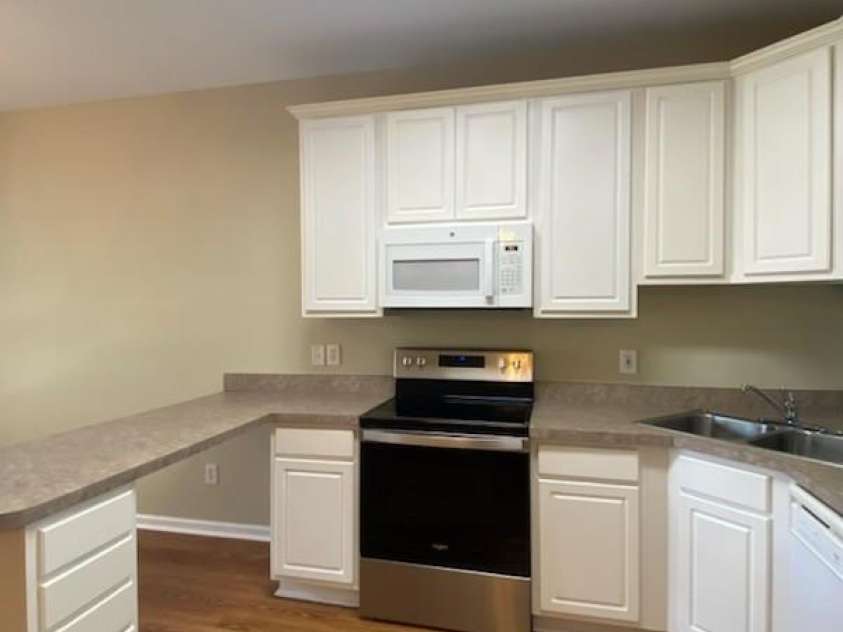 112 Sunridge Drive, Mooresville, NC 28117.  MLS# CAR4382601, YatesRealty ID 23033. 