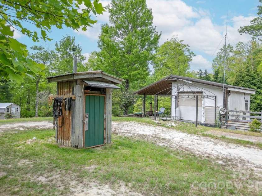 111 Wild Hog Creek Road, Rosman, NC 28772.  MLS# CAR4380401, YatesRealty ID 23035. Workshop