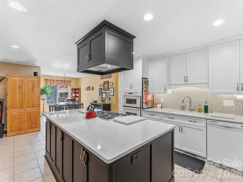 1340 Macedonia Road, Saluda, NC 28773.  MLS# CAR4381886, YatesRealty ID 23036. 