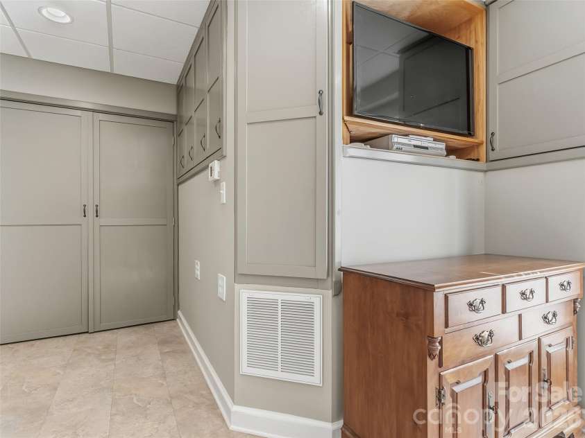 1340 Macedonia Road, Saluda, NC 28773.  MLS# CAR4381886, YatesRealty ID 23036. 