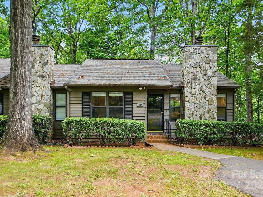 392 Tall Oaks Trail, Fort Mill, SC 29715.  MLS# CAR4257699, YatesRealty ID 23036. Welcome Home!