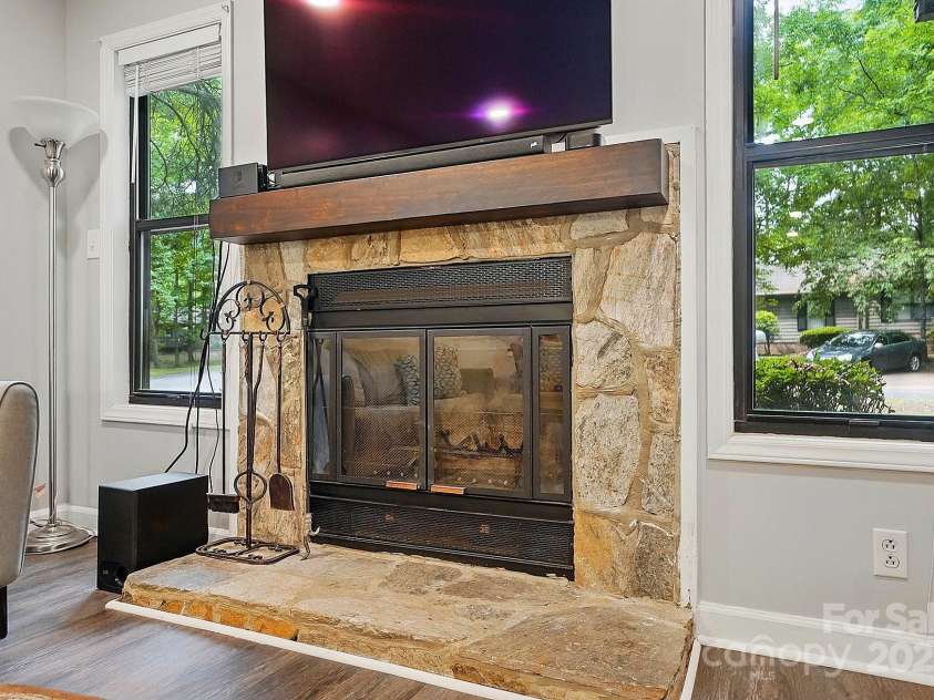 392 Tall Oaks Trail, Fort Mill, SC 29715.  MLS# CAR4257699, YatesRealty ID 23036. Wood-burning Fireplace