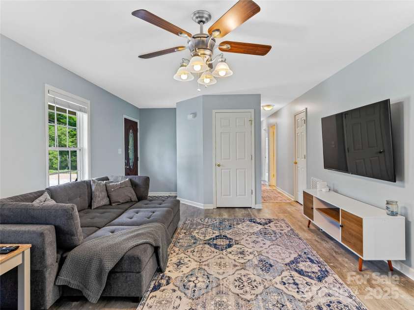 17 Fieldtop Lane, Arden, NC 28704.  MLS# CAR4268169, YatesRealty ID 23037. 