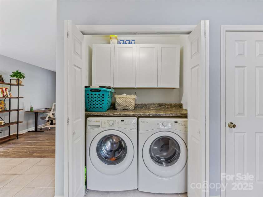 17 Fieldtop Lane, Arden, NC 28704.  MLS# CAR4268169, YatesRealty ID 23037. 