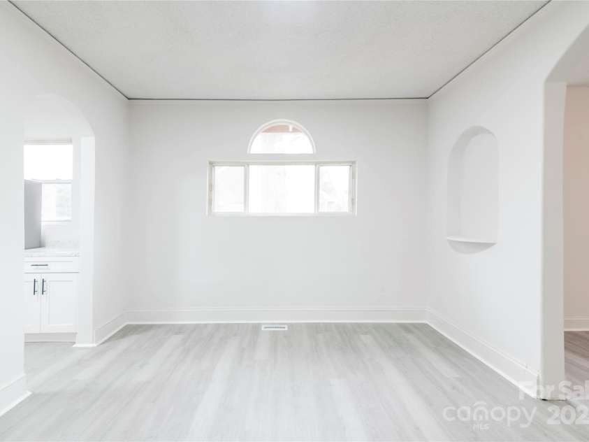 2616 Holton Avenue, Charlotte, NC 28208.  MLS# CAR4245119, YatesRealty ID 23038. 