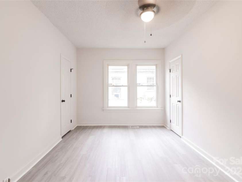 2616 Holton Avenue, Charlotte, NC 28208.  MLS# CAR4245119, YatesRealty ID 23038. 