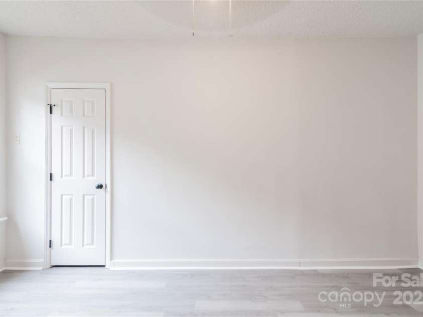 2616 Holton Avenue, Charlotte, NC 28208.  MLS# CAR4245119, YatesRealty ID 23038. 