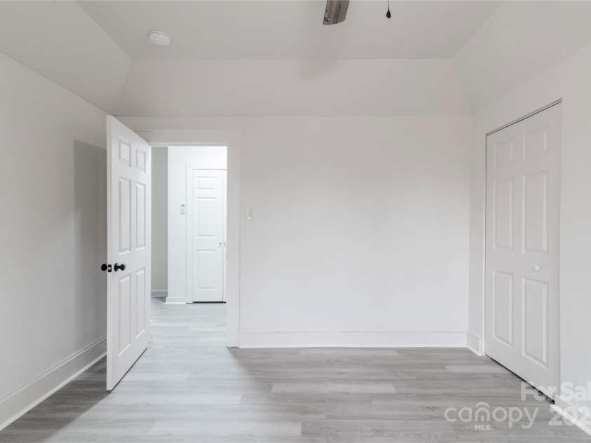 2616 Holton Avenue, Charlotte, NC 28208.  MLS# CAR4245119, YatesRealty ID 23038. 