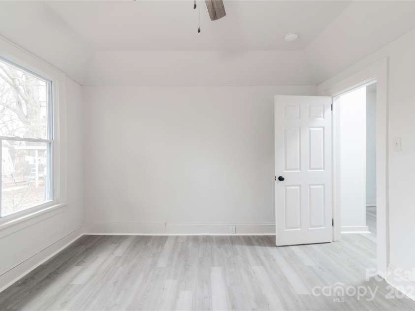 2616 Holton Avenue, Charlotte, NC 28208.  MLS# CAR4245119, YatesRealty ID 23038. 