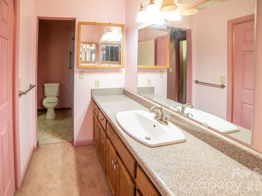 1164 Hidden Lake Drive, Granite Falls, NC 28630.  MLS# CAR4335182, YatesRealty ID 2304. 