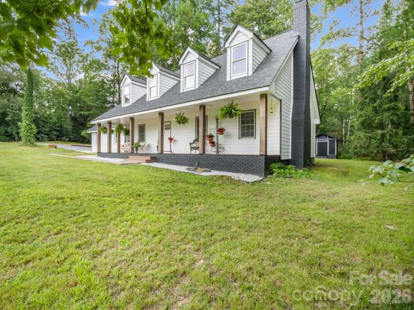 213 Raintree Drive, Hendersonville, NC 28791.  MLS# CAR4379526, YatesRealty ID 2304. 