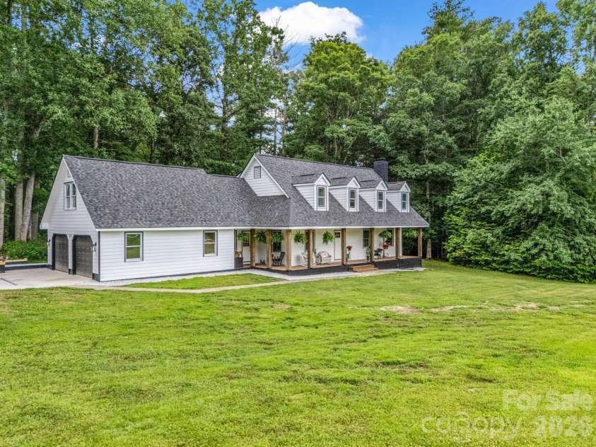 213 Raintree Drive, Hendersonville, NC 28791.  MLS# CAR4379526, YatesRealty ID 2304. Your 