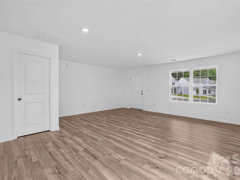 1637 Cottage Creek Drive, Bessemer City, NC 28016.  MLS# CAR4383079, YatesRealty ID 23041. 