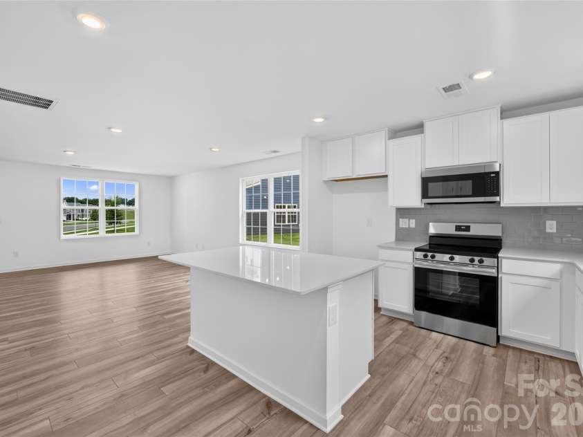 1637 Cottage Creek Drive, Bessemer City, NC 28016.  MLS# CAR4383079, YatesRealty ID 23041. 