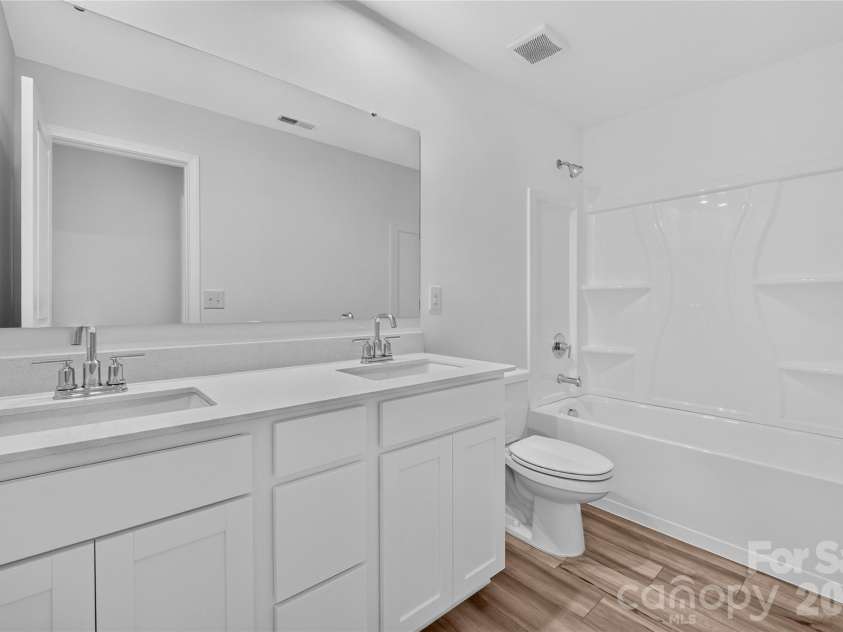 1637 Cottage Creek Drive, Bessemer City, NC 28016.  MLS# CAR4383079, YatesRealty ID 23041. 