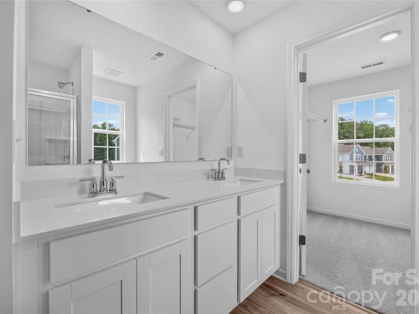1637 Cottage Creek Drive, Bessemer City, NC 28016.  MLS# CAR4383079, YatesRealty ID 23041. 