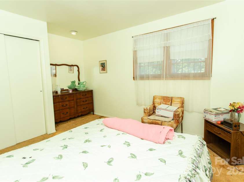 1444 Society Hill Road, Darlington, SC 29540.  MLS# CAR4273818, YatesRealty ID 23043. 