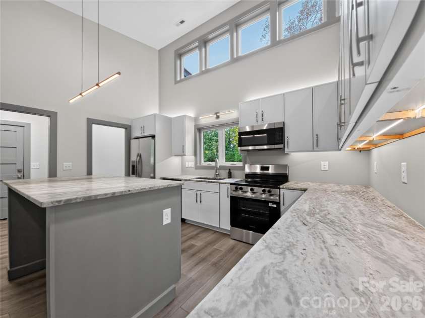 255 Hunters Trace, Rutherfordton, NC 28139.  MLS# CAR4378802, YatesRealty ID 23043. Kitchen