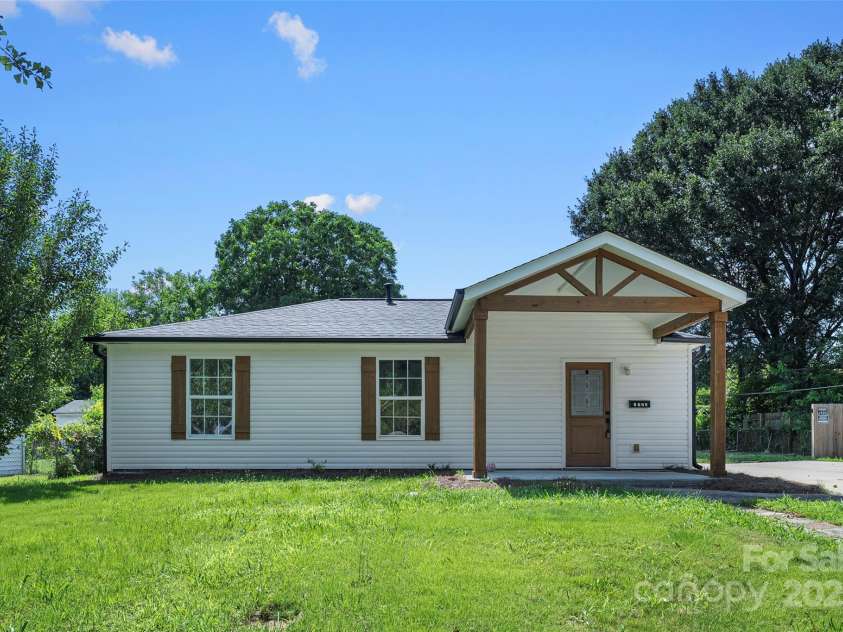 1122 Oconee Avenue, Rock Hill, SC 29732.  MLS# CAR4272244, YatesRealty ID 23044. 