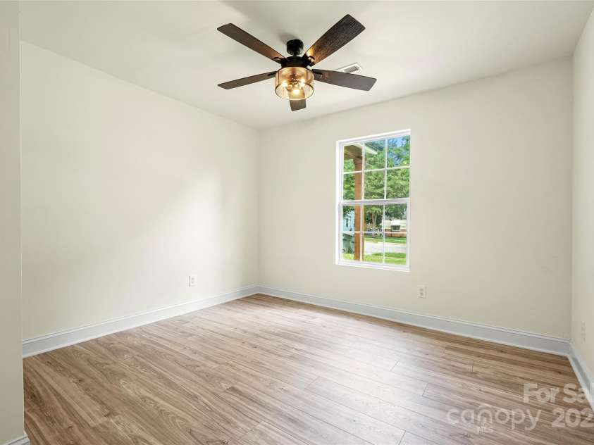 1122 Oconee Avenue, Rock Hill, SC 29732.  MLS# CAR4272244, YatesRealty ID 23044. 