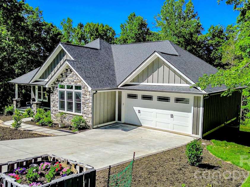 278 Hunters Trace, Rutherfordton, NC 28139.  MLS# CAR4381519, YatesRealty ID 23047. 
