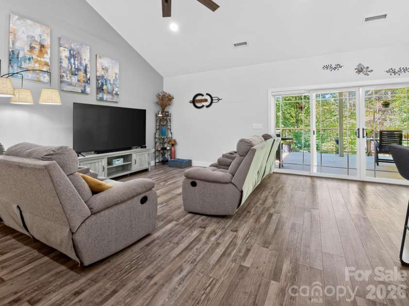 278 Hunters Trace, Rutherfordton, NC 28139.  MLS# CAR4381519, YatesRealty ID 23047. 
