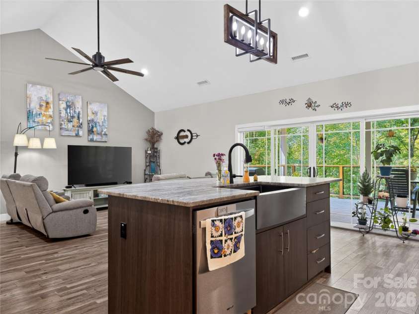 278 Hunters Trace, Rutherfordton, NC 28139.  MLS# CAR4381519, YatesRealty ID 23047. 