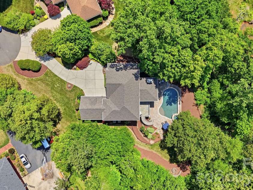 235 Grey Road, Davidson, NC 28036.  MLS# CAR4382846, YatesRealty ID 23048. 