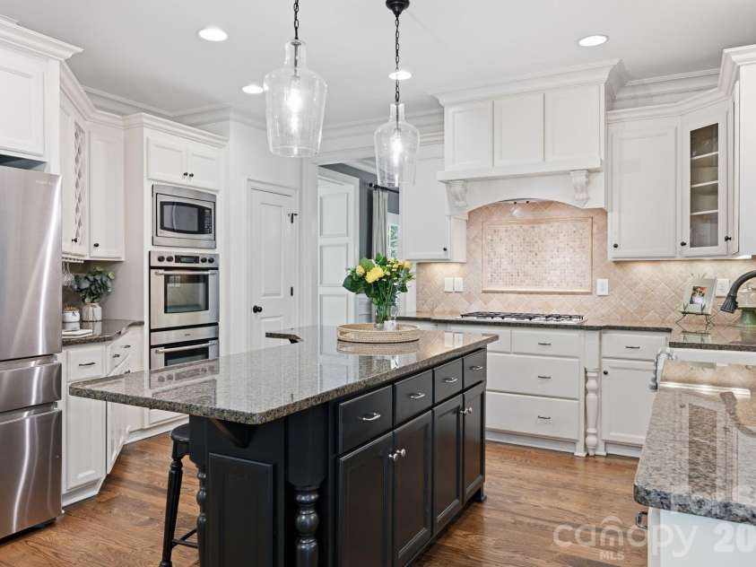 235 Grey Road, Davidson, NC 28036.  MLS# CAR4382846, YatesRealty ID 23048. 