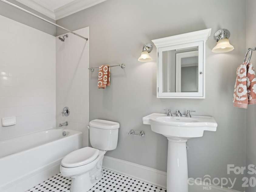 235 Grey Road, Davidson, NC 28036.  MLS# CAR4382846, YatesRealty ID 23048. Full Bath 2