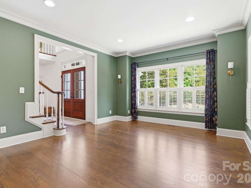 235 Grey Road, Davidson, NC 28036.  MLS# CAR4382846, YatesRealty ID 23048. Living Room