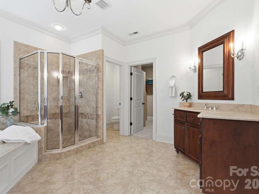 235 Grey Road, Davidson, NC 28036.  MLS# CAR4382846, YatesRealty ID 23048. Primary Bath