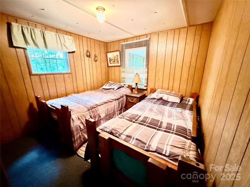 275 Kingfisher Drive, Ridgeway, SC 29180.  MLS# CAR4276233, YatesRealty ID 23048. 