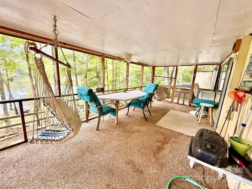 275 Kingfisher Drive, Ridgeway, SC 29180.  MLS# CAR4276233, YatesRealty ID 23048. 