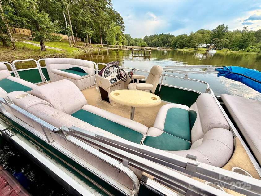 275 Kingfisher Drive, Ridgeway, SC 29180.  MLS# CAR4276233, YatesRealty ID 23048. 