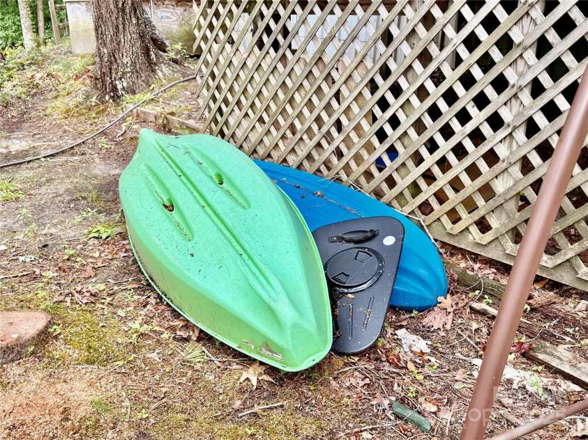 275 Kingfisher Drive, Ridgeway, SC 29180.  MLS# CAR4276233, YatesRealty ID 23048. 