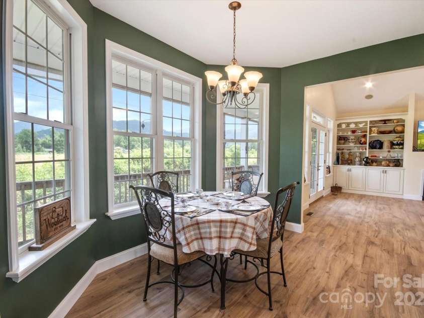 30 Linn Garden Lane, Swannanoa, NC 28778.  MLS# CAR4268908, YatesRealty ID 2305. 