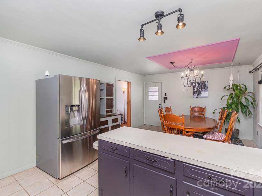 910 Center Avenue, Mooresville, NC 28115.  MLS# CAR4251561, YatesRealty ID 2305. 