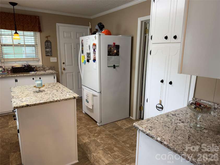 202 Stevens Drive, Kershaw, SC 29067.  MLS# CAR4382525, YatesRealty ID 23050. 