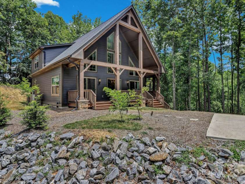 306 Feather Falls Trail, Black Mountain, NC 28711.  MLS# CAR4274840, YatesRealty ID 23050. 
