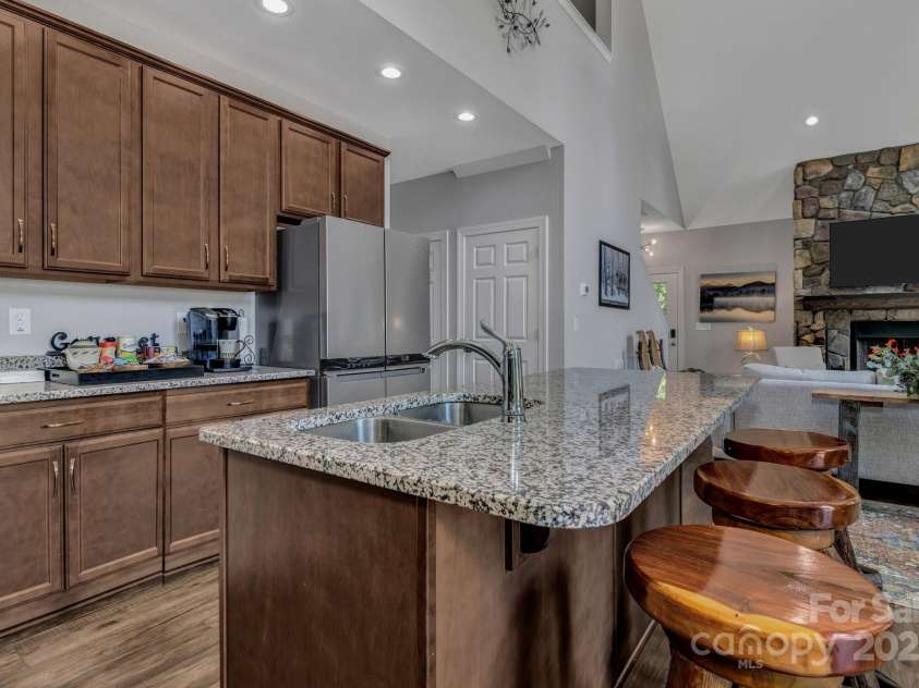 306 Feather Falls Trail, Black Mountain, NC 28711.  MLS# CAR4274840, YatesRealty ID 23050. 