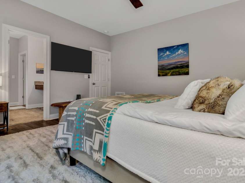 306 Feather Falls Trail, Black Mountain, NC 28711.  MLS# CAR4274840, YatesRealty ID 23050. 