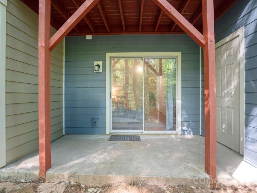 9214 Arbourgate Meadows Lane, Charlotte, NC 28277.  MLS# CAR4276061, YatesRealty ID 23051. 