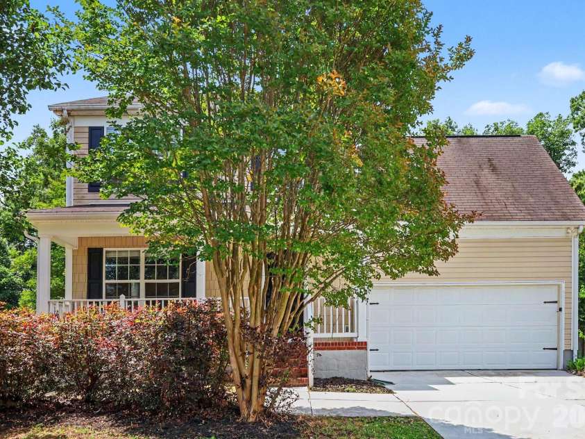 15331 Dehavilland Drive, Charlotte, NC 28278.  MLS# CAR4382294, YatesRealty ID 23052. 