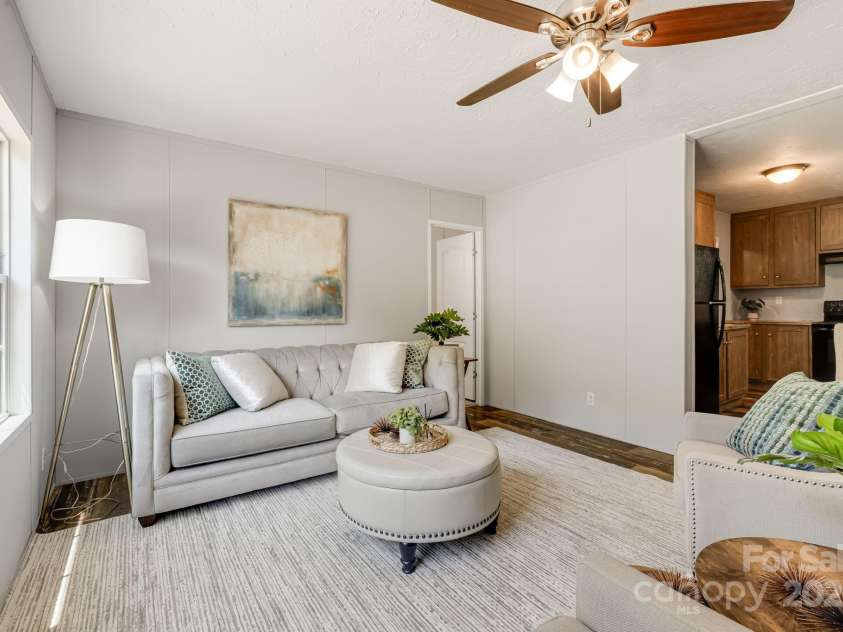 22 Bachelder Lane, Candler, NC 28715.  MLS# CAR4276290, YatesRealty ID 23052. 