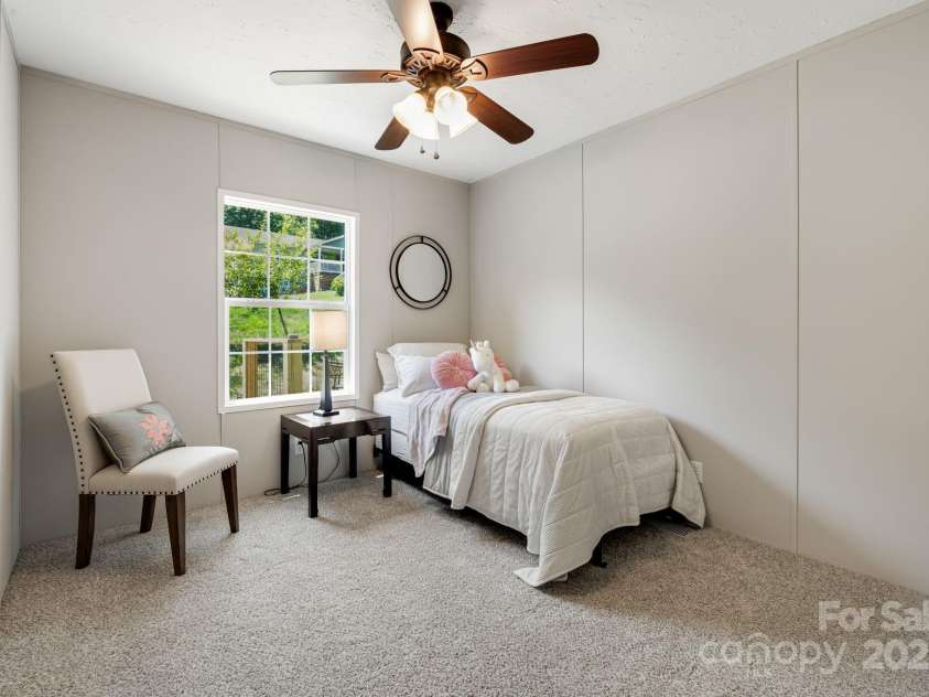 22 Bachelder Lane, Candler, NC 28715.  MLS# CAR4276290, YatesRealty ID 23052. 