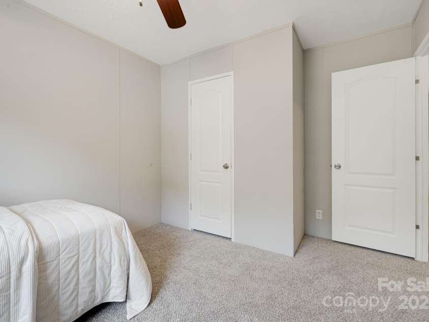 22 Bachelder Lane, Candler, NC 28715.  MLS# CAR4276290, YatesRealty ID 23052. 